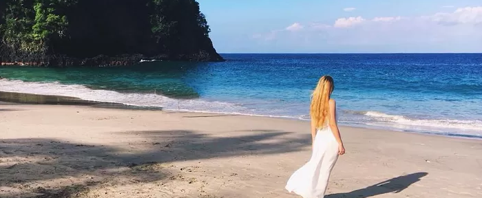6 Pantai Tersembunyi di Indonesia yang Jarang Diketahui